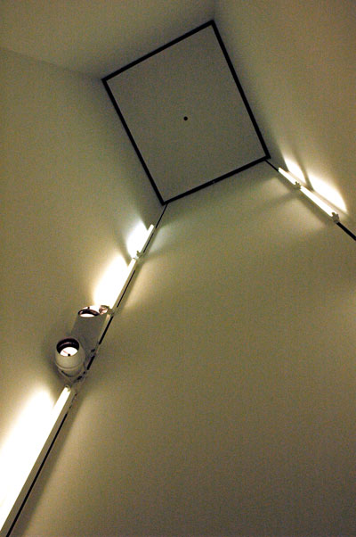 New_Museum_stair_niche.jpg