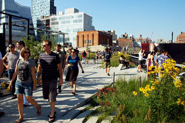 High_Line_tourist_brochure.jpg