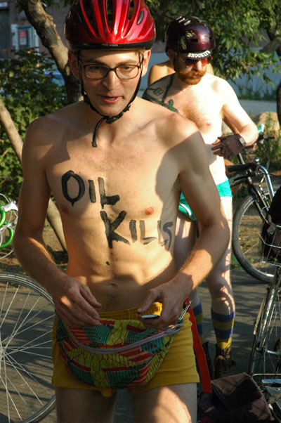 Naked_Bike_Ride_oil_kills.jpg