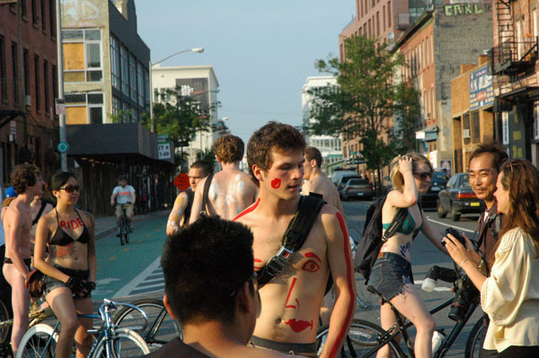 Naked_Bike_Ride_top_of_the_park.jpg