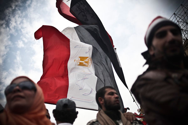 Tahrir_February_6_flags.jpg